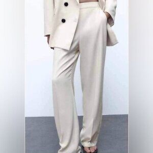 Zara, - Ladies Straight Leg Trouser - Beige. Size: M (US). NWT. (1114)